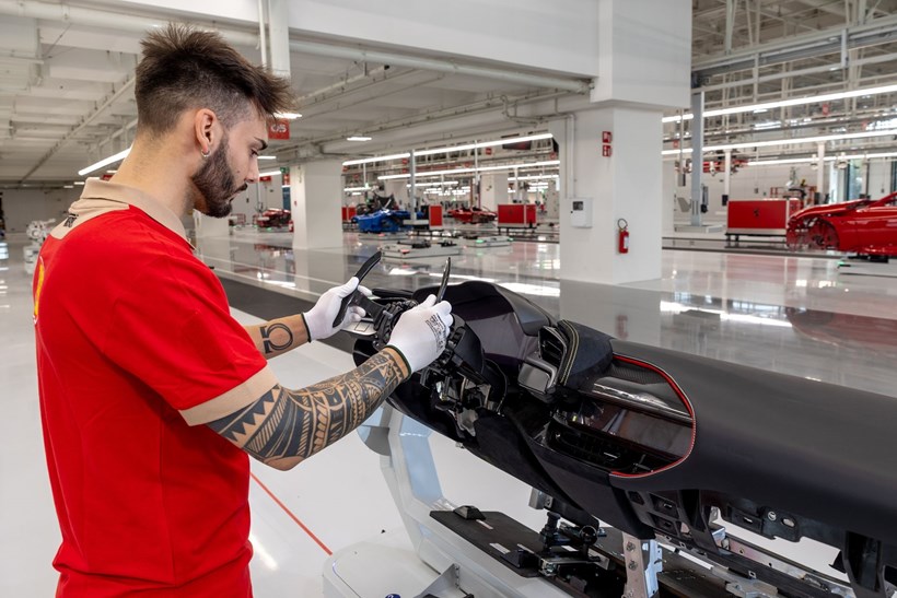 Ferrari e-building Maranello εργοστάσιο ηλεκτρικών hypercars