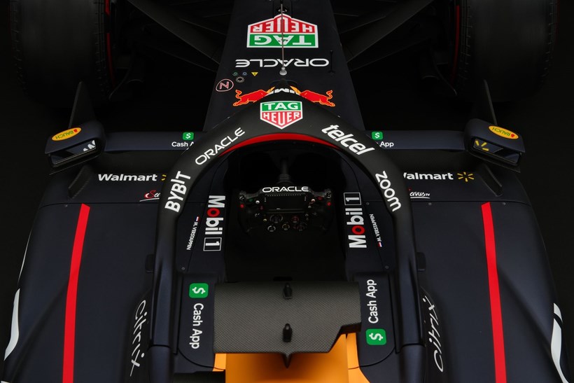 Amalgam Red Bull RB18 Max Verstappen 1:8