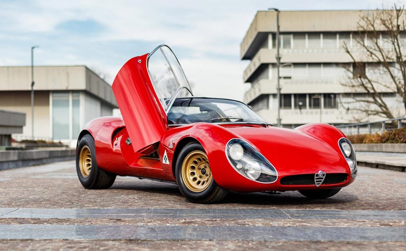 Alfa_Romeo_33_Stradale