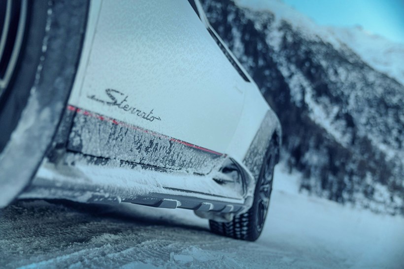 Lamborghini Huracan Sterrato στο χιόνι