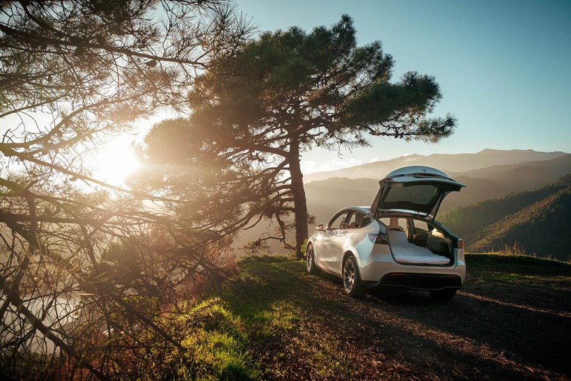 Tesla Model Y Snuuzu Στρώμα