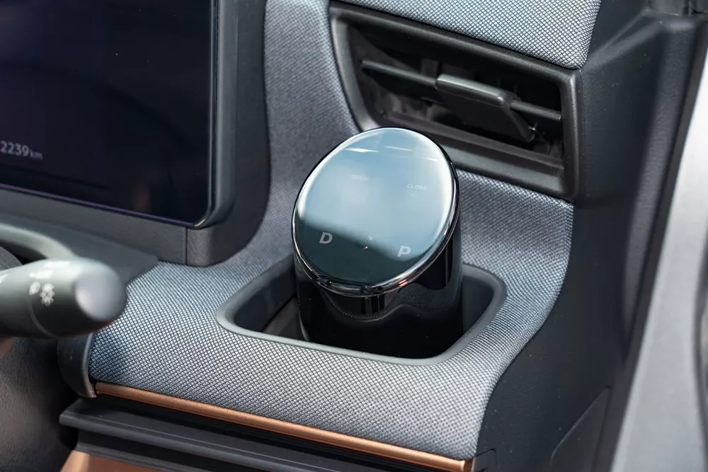 Nissan Sakura AO Solar ηλιακό πάνελ