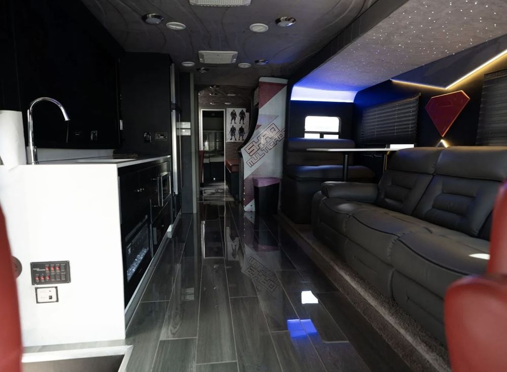 Shaquille Ο&amp;#39;Neal luxury bus