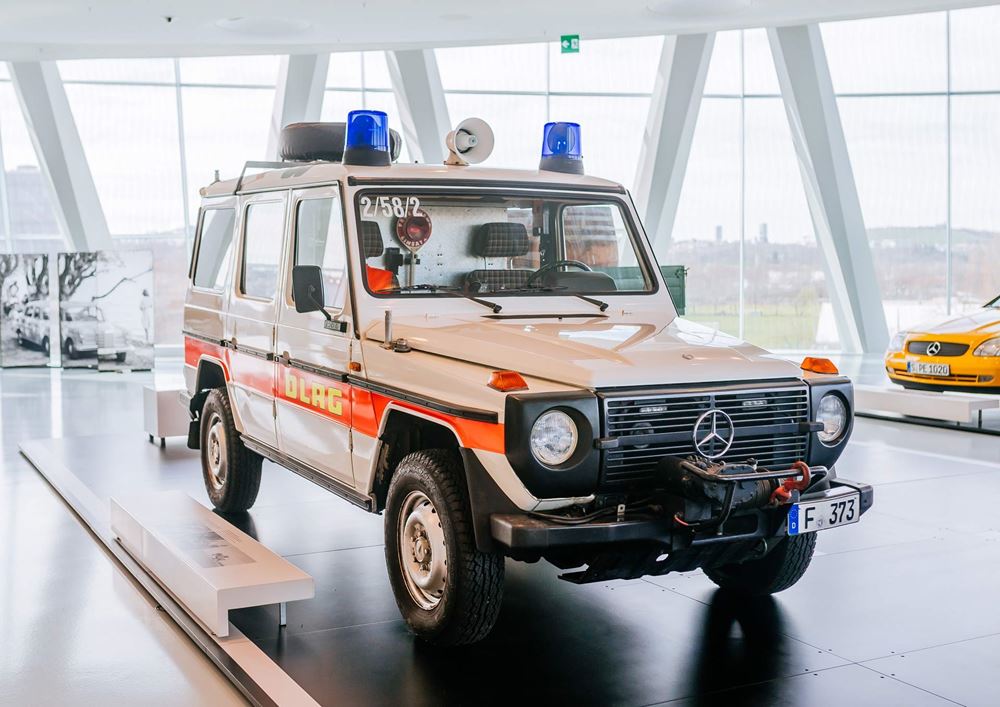 Mercedes-Benz 230 G DLRG version