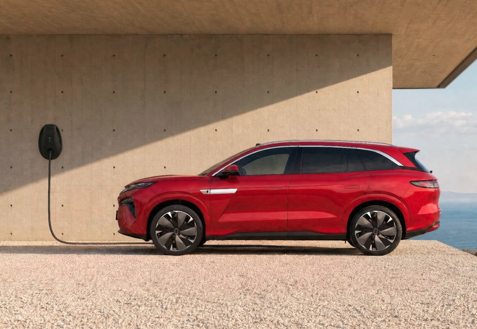 BYD Atto 8