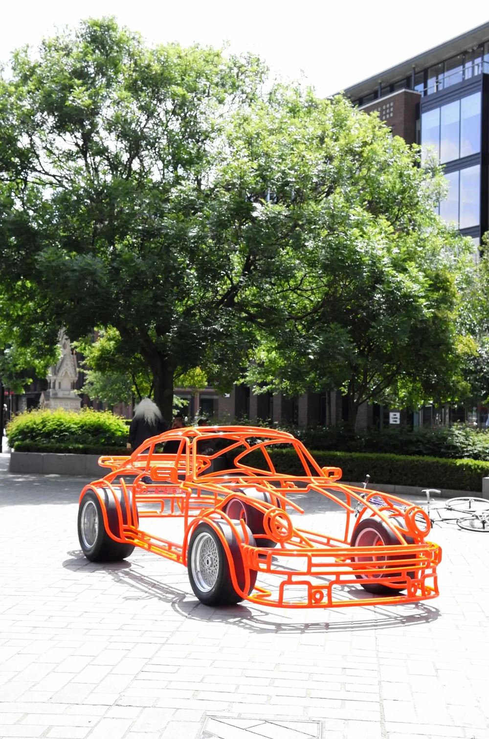 Porsche γλυπτό 240.000 ευρώ