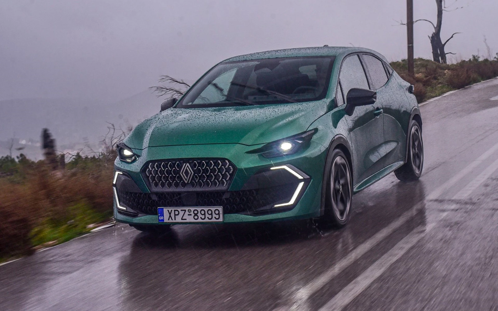 Renault Clio full hybrid E-Tech 160 δοκιμή