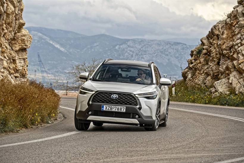 Δοκιμή Toyota Corolla Cross 2.0 L Hybrid 4x4