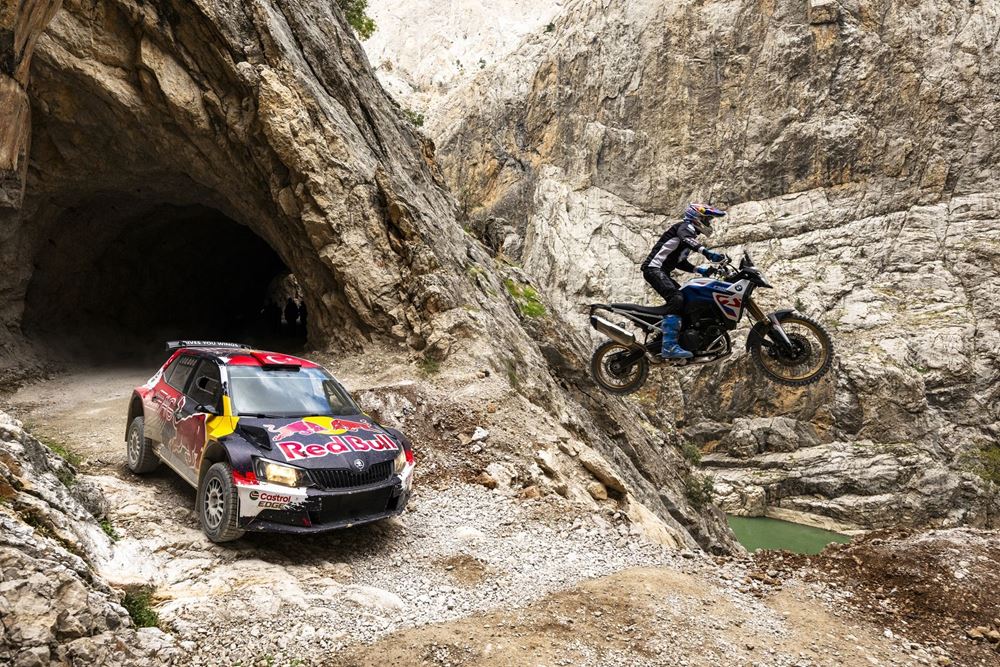 Red Bull Φαραγγι Τουρκία Skoda Fabia Rally BMW F900 GS