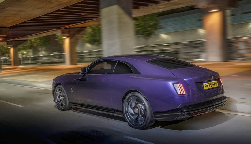 Rolls Royce Black Bagde Spectre
