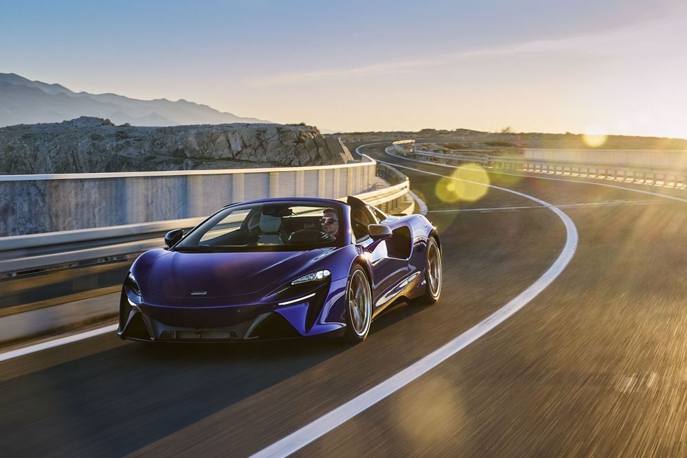 McLaren Artura Spider 2025