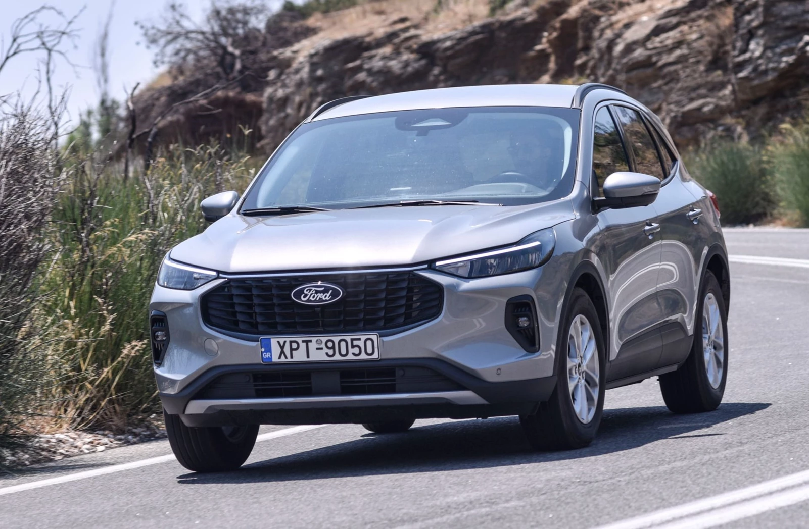Ford Kuga FHEV υβριδικό δικίνητο