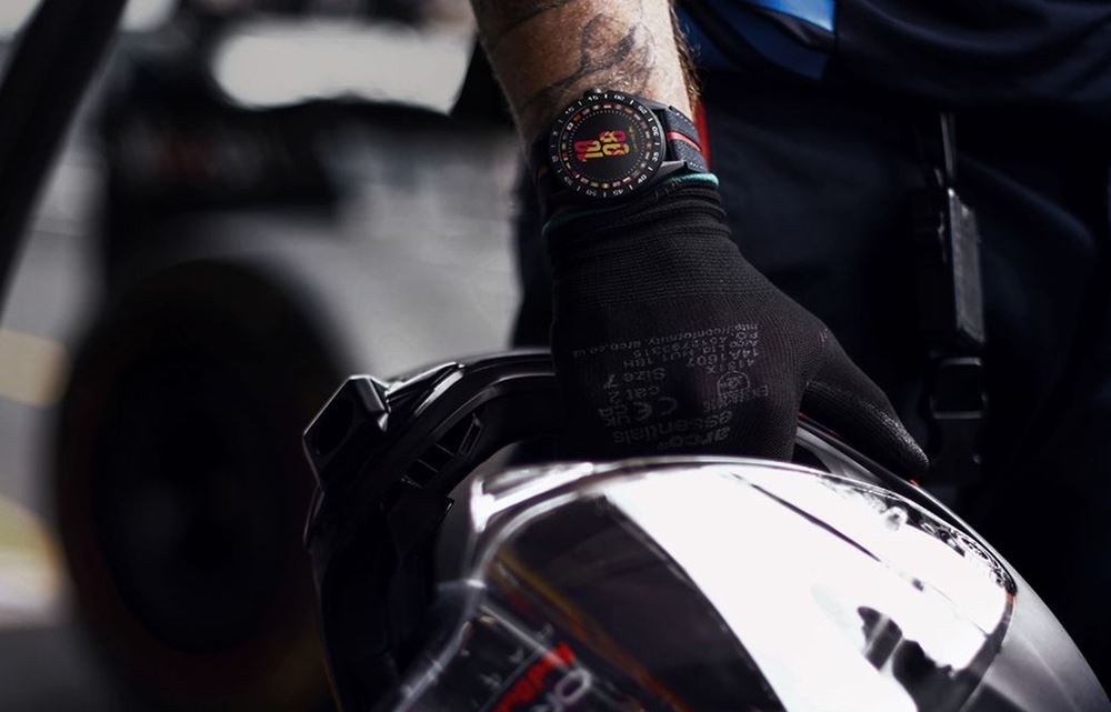 TAG Heuer Connected Calibre E4 45MM x Oracle Red Bull Racing Edition