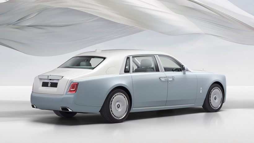 Rolls-Royce Phantom Scintilla με την Νίκη της Σαμοθράκης