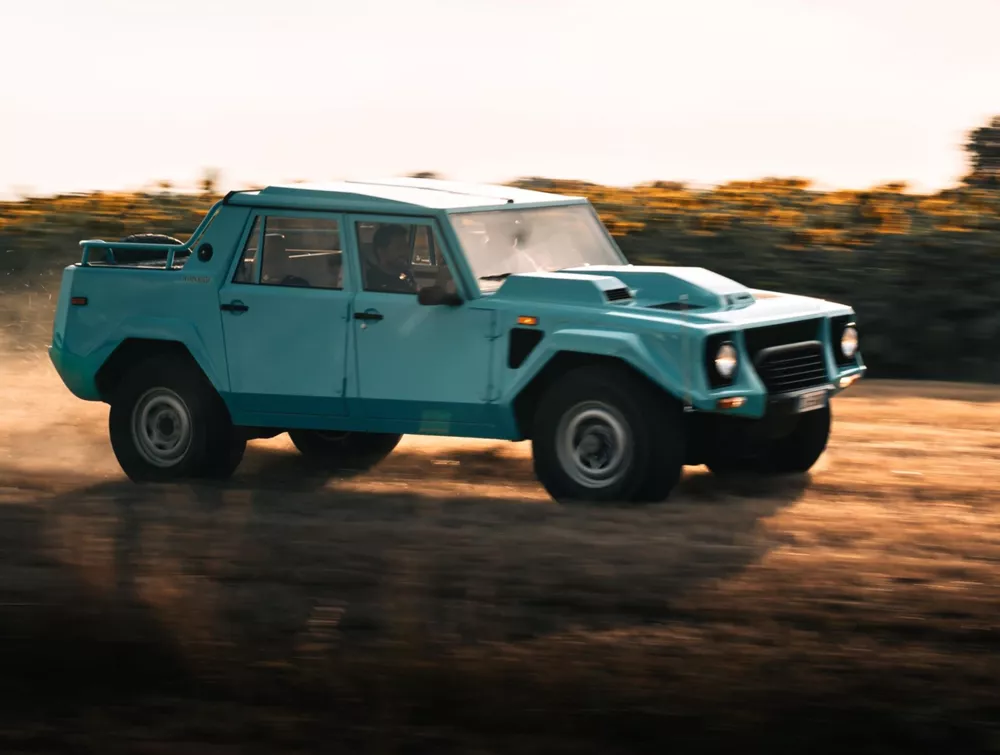 Lamborghini LM002