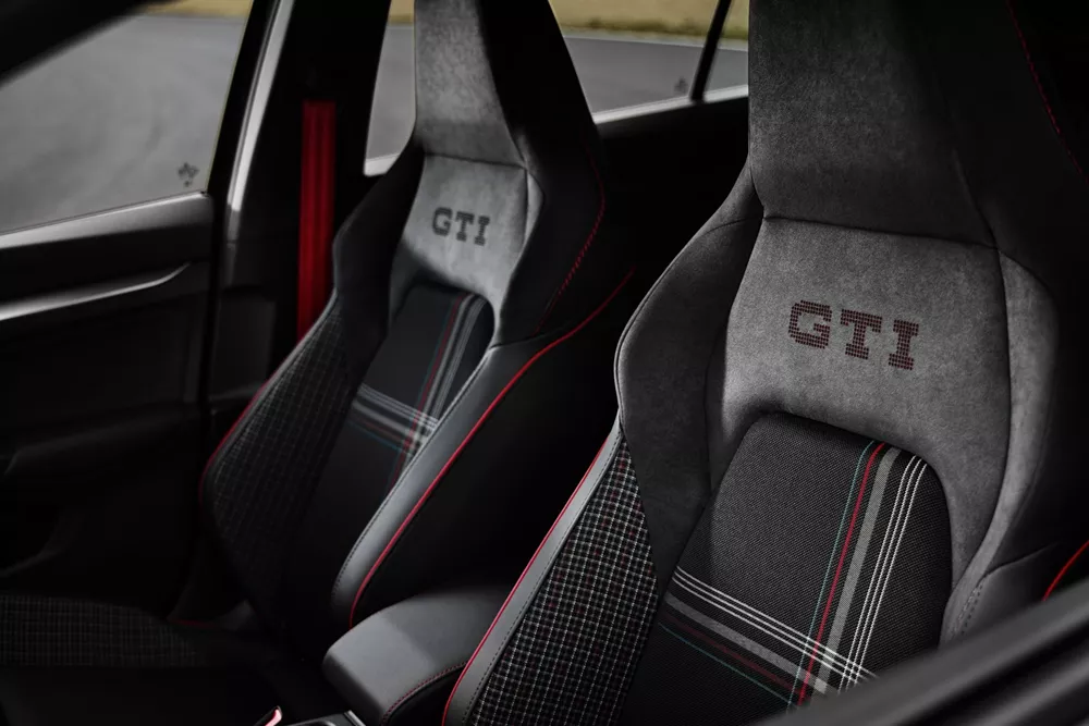 VW Golf GTI Edition 50