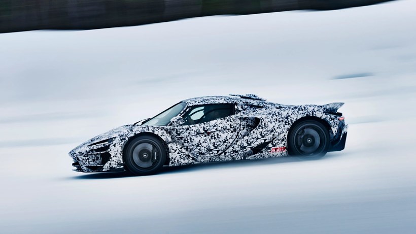 McLaren W1 winter test