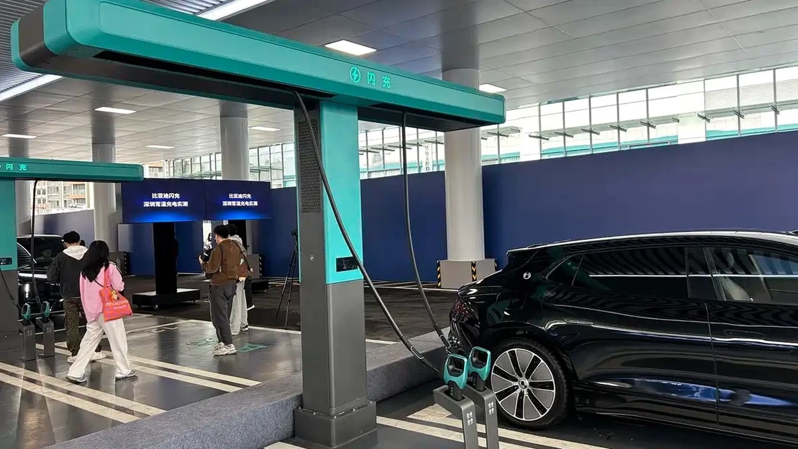 BYD Flash charging