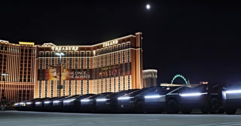 Tesla Cybertruck light show