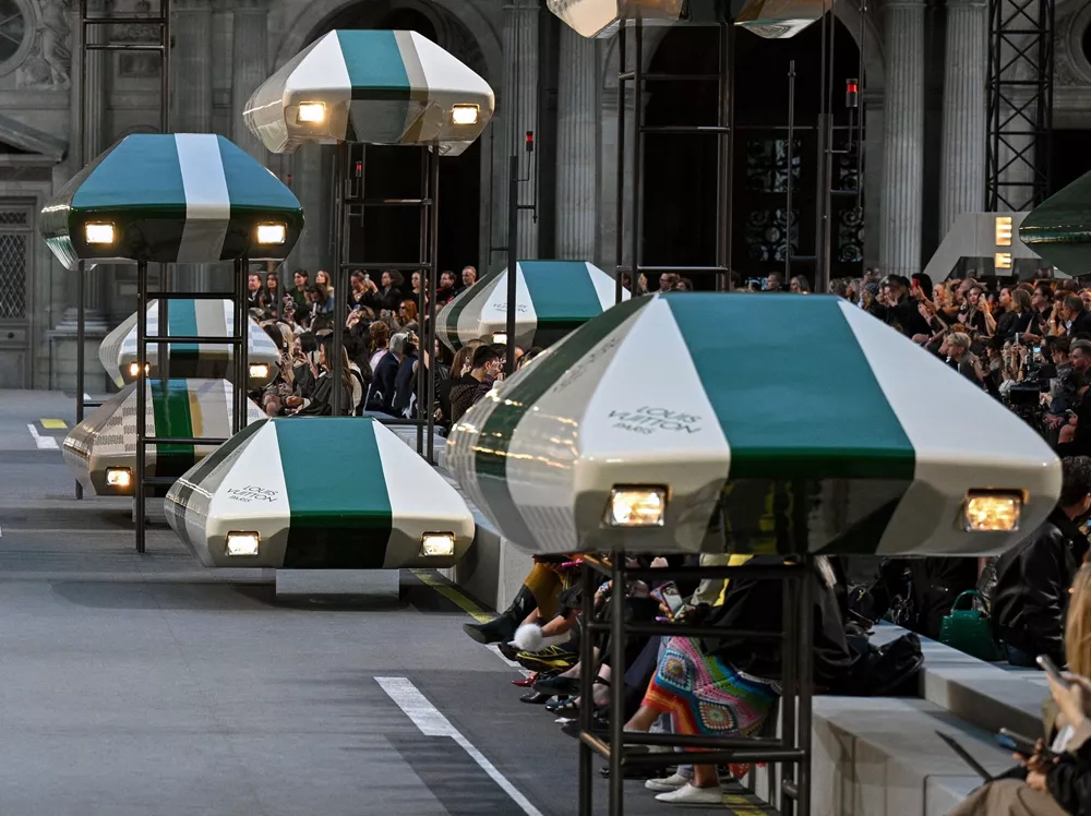 Louis Vuitton ιπτάμενα αυτοκίνητα