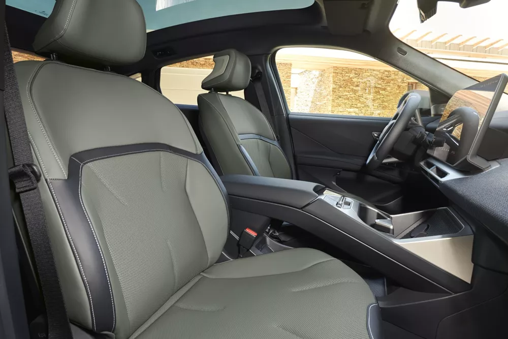 BMW iX4
