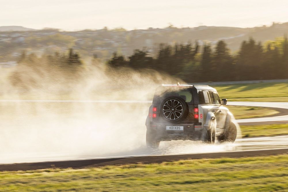 Land Rover Defender OCTA