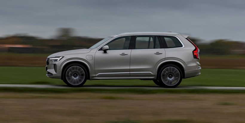 Volvo XC90 T8 2025