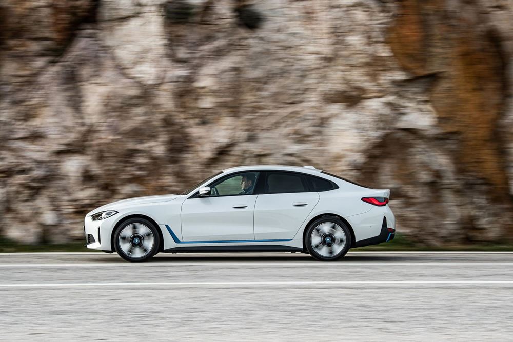 BMW i4