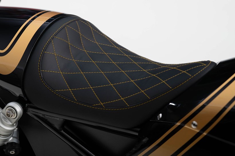 Lotus C-01 μοτοσικλέτα δημοπρασία
