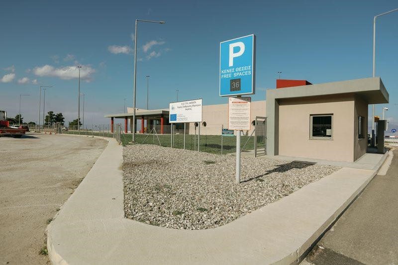 Ολυμπία Οδός Πάρκινγ φορτηγών Ακράτα