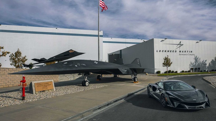 McLaren Artura Lockheed Martin