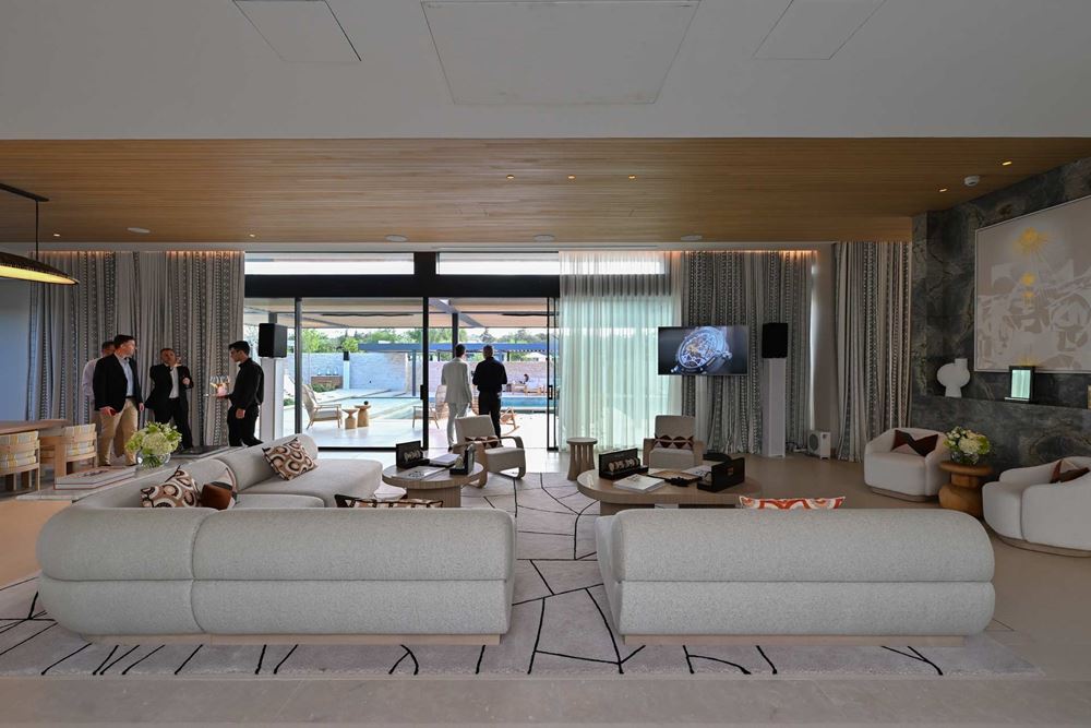 Range Rover House in Greece