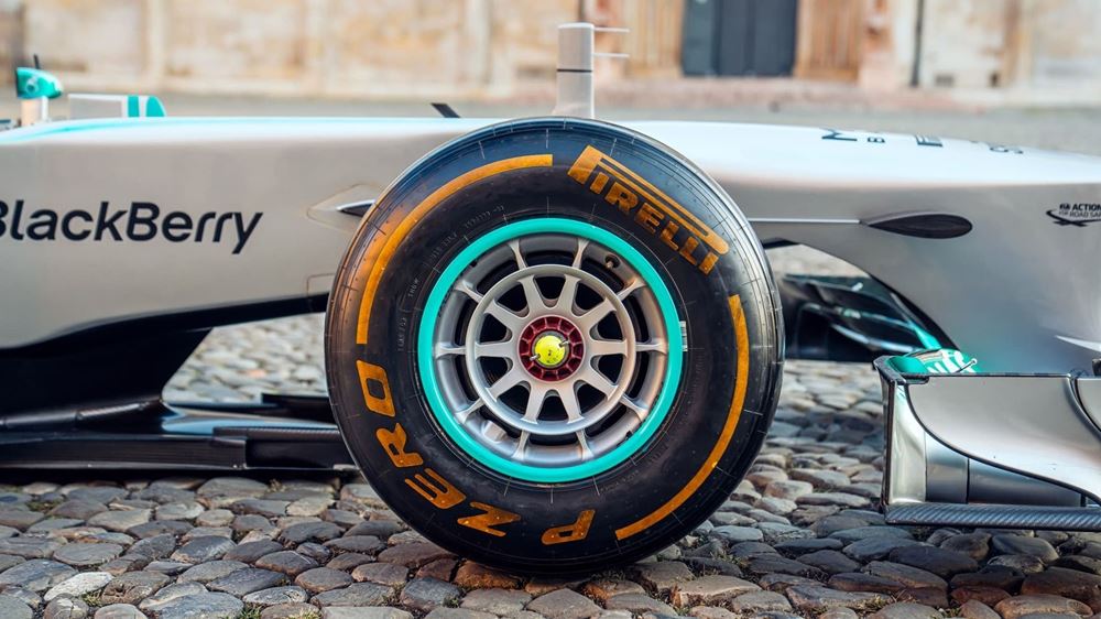 Mercedes F1 W04