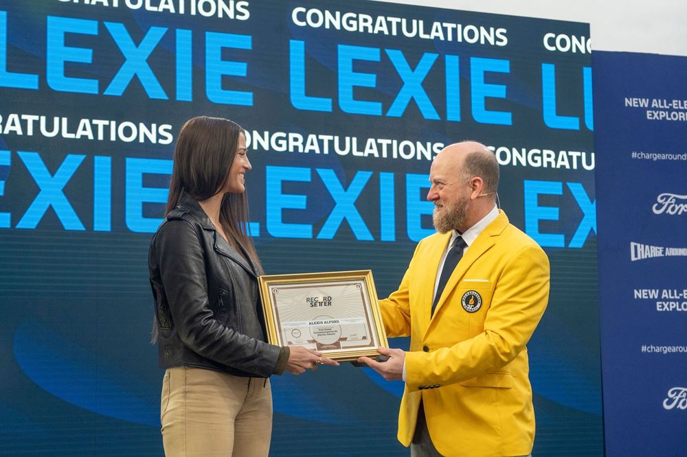 Ford Explorer Lexie Alford Γύρος του κόσμου με ηλεκτρικό