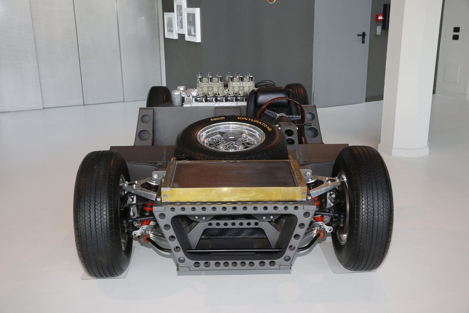 To σασί της πρώτης Lamborghini Miura
