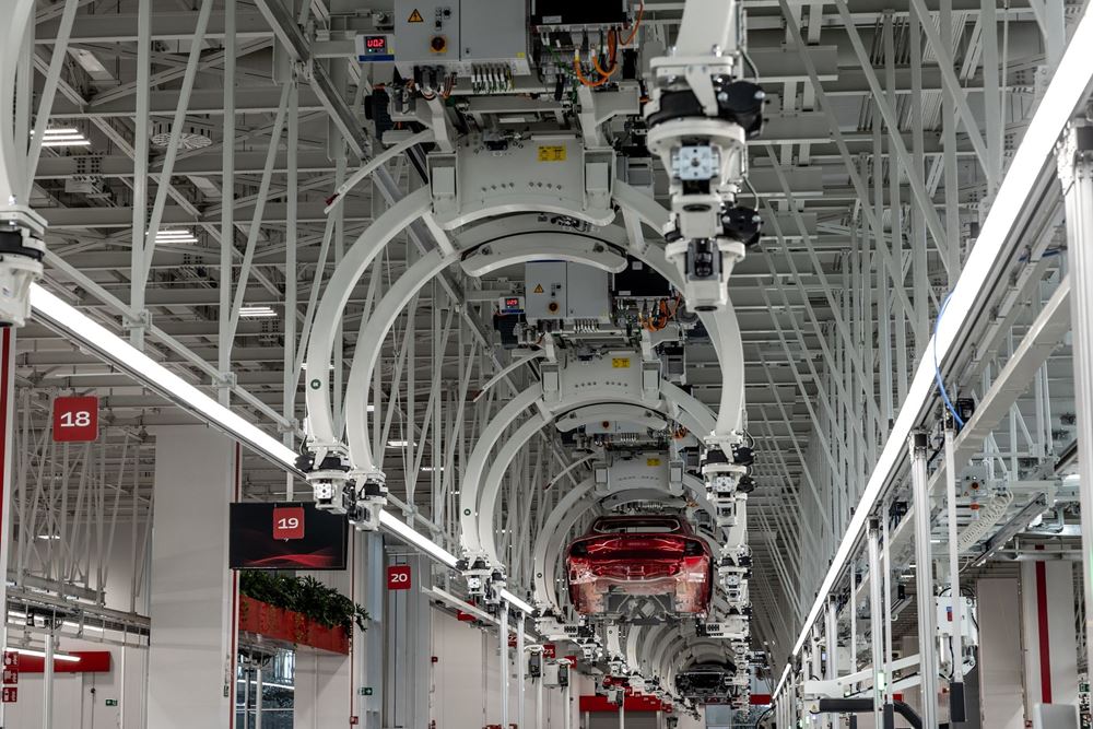 Ferrari e-building Maranello εργοστάσιο ηλεκτρικών hypercars