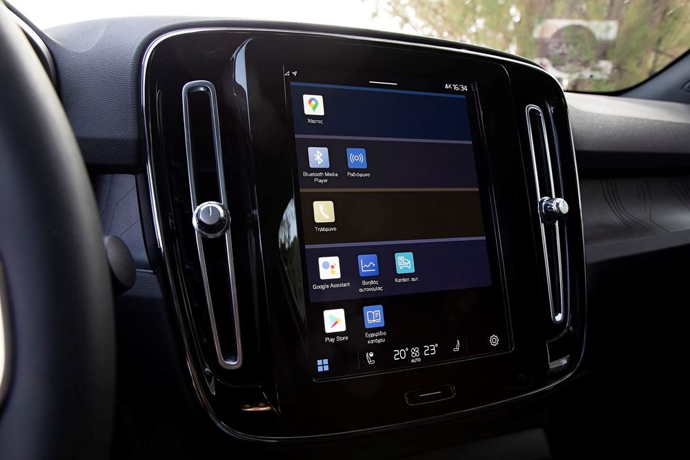Volvo C40 Recharge P8