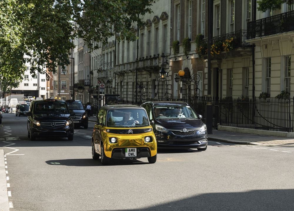 Citroen Ami Χρυσό στο Λονδίνο