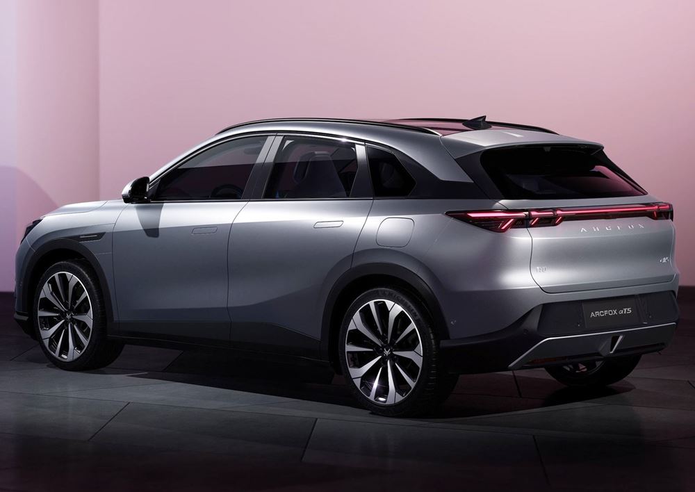 BAIC ArcFox Alpha T5