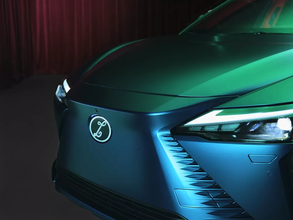 Lexus RZ Art