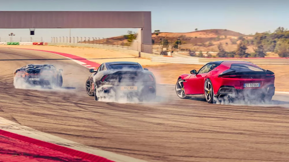 V12 supercars κόντρα