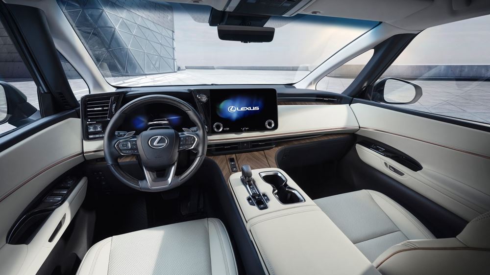 Lexus LM Series