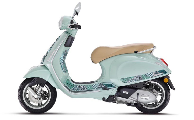 Vespa Primavera Batik