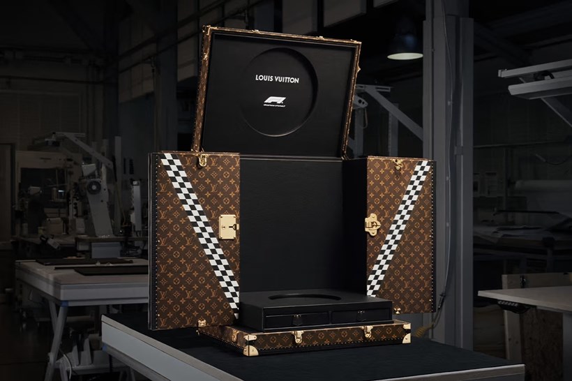 Louis Vuitton θήκη για τρόπαιο F1