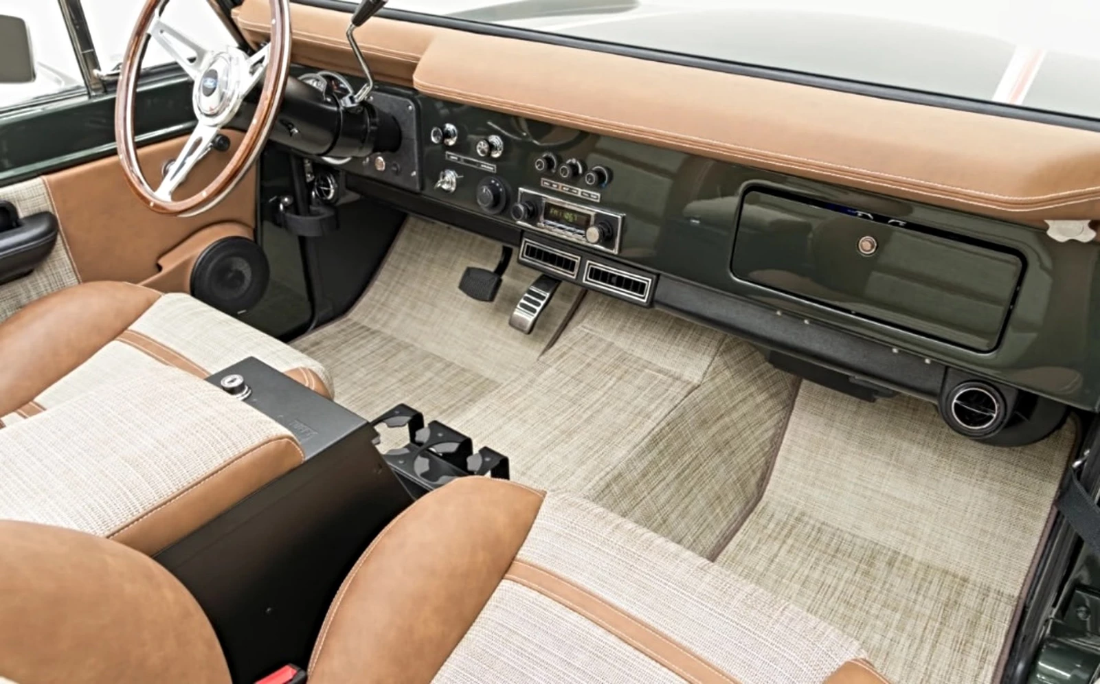 Kim Kardashian Ford Bronco Ranger restomod