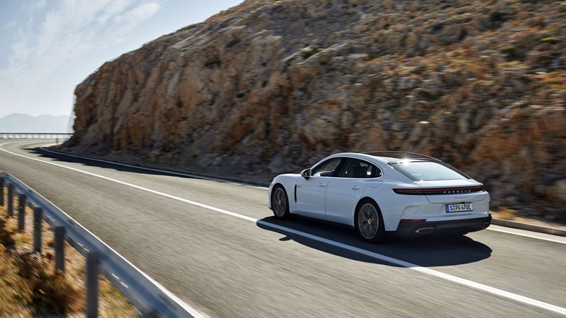 Porsche Panamera Plug-in Hybrid 2024