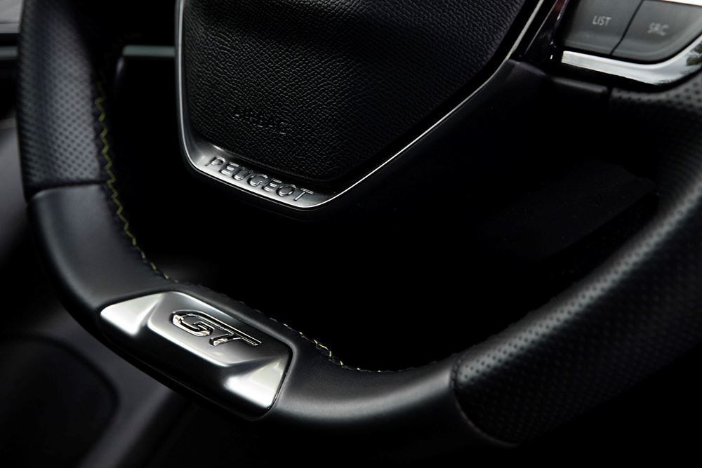 Peugeot e-2008