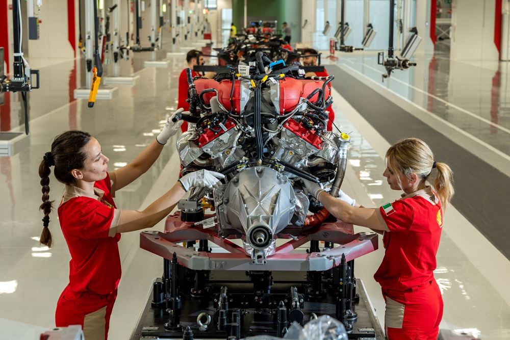 Ferrari e-building Maranello εργοστάσιο ηλεκτρικών hypercars