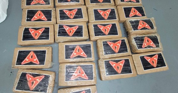 Στο σφυρί η υπέροχη Shelby Cobra του Steve McQueen (εικόνες) - εικόνα 7