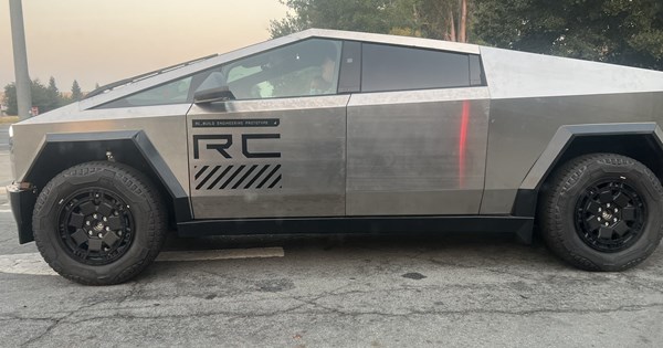 Πόσο επιτρέπει τη χαλάρωση του οδηγού το Autopilot της Tesla; - εικόνα 4